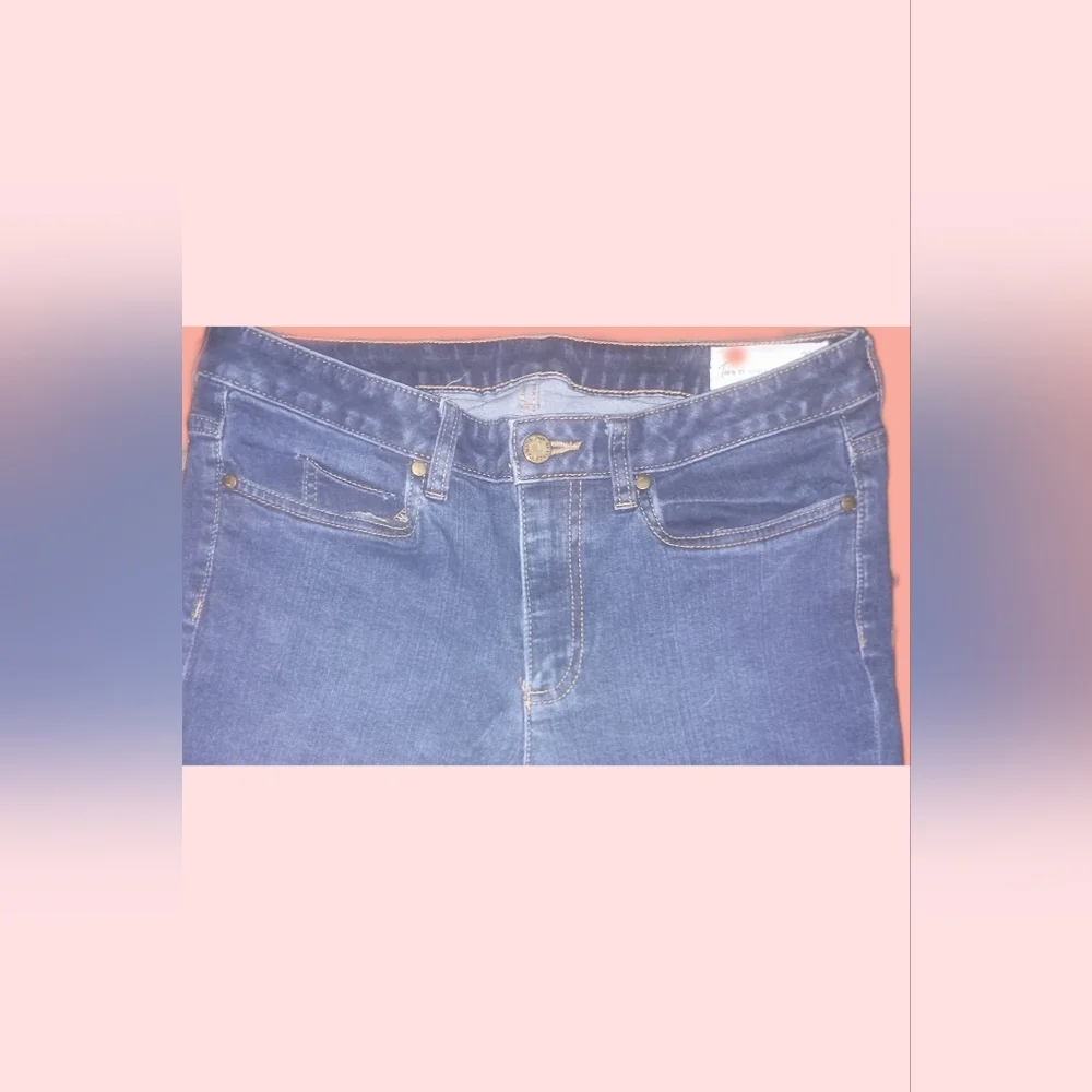 Women's Two by Vince Camuto Dark Wash Denim Skinny Jeans, Size 29 (8) - Picture 3 of 5